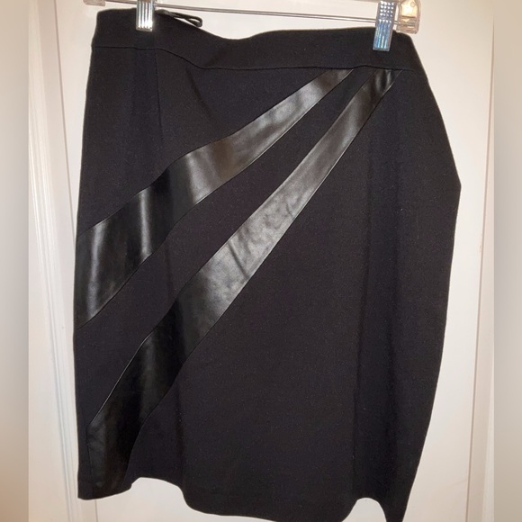 BASLER—Rocke Pencil Skirt European Sz. 42 Black w/ Leathery Stripes Detail—NWT